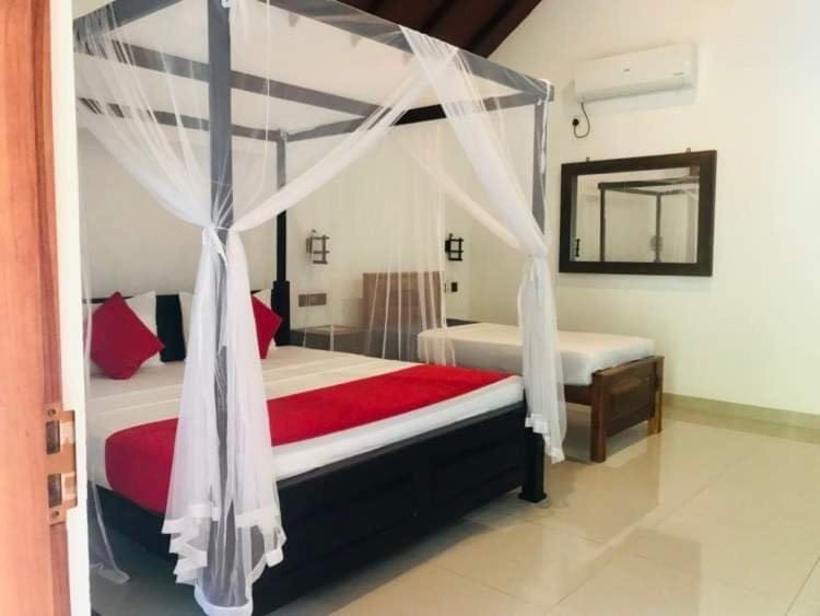 Walawa Reach Hotel Udawalawe Luaran gambar