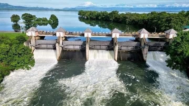 Walawa Reach Hotel Udawalawe Luaran gambar